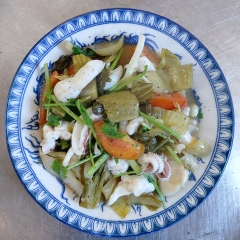 Mực xào cải chua